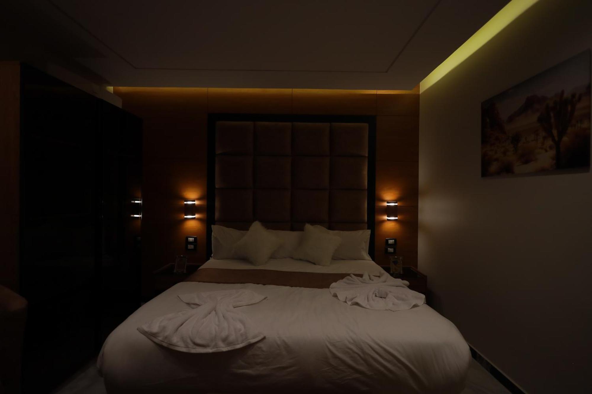 The Muse Pyramids Inn Kafrat al Jabal Bagian luar foto