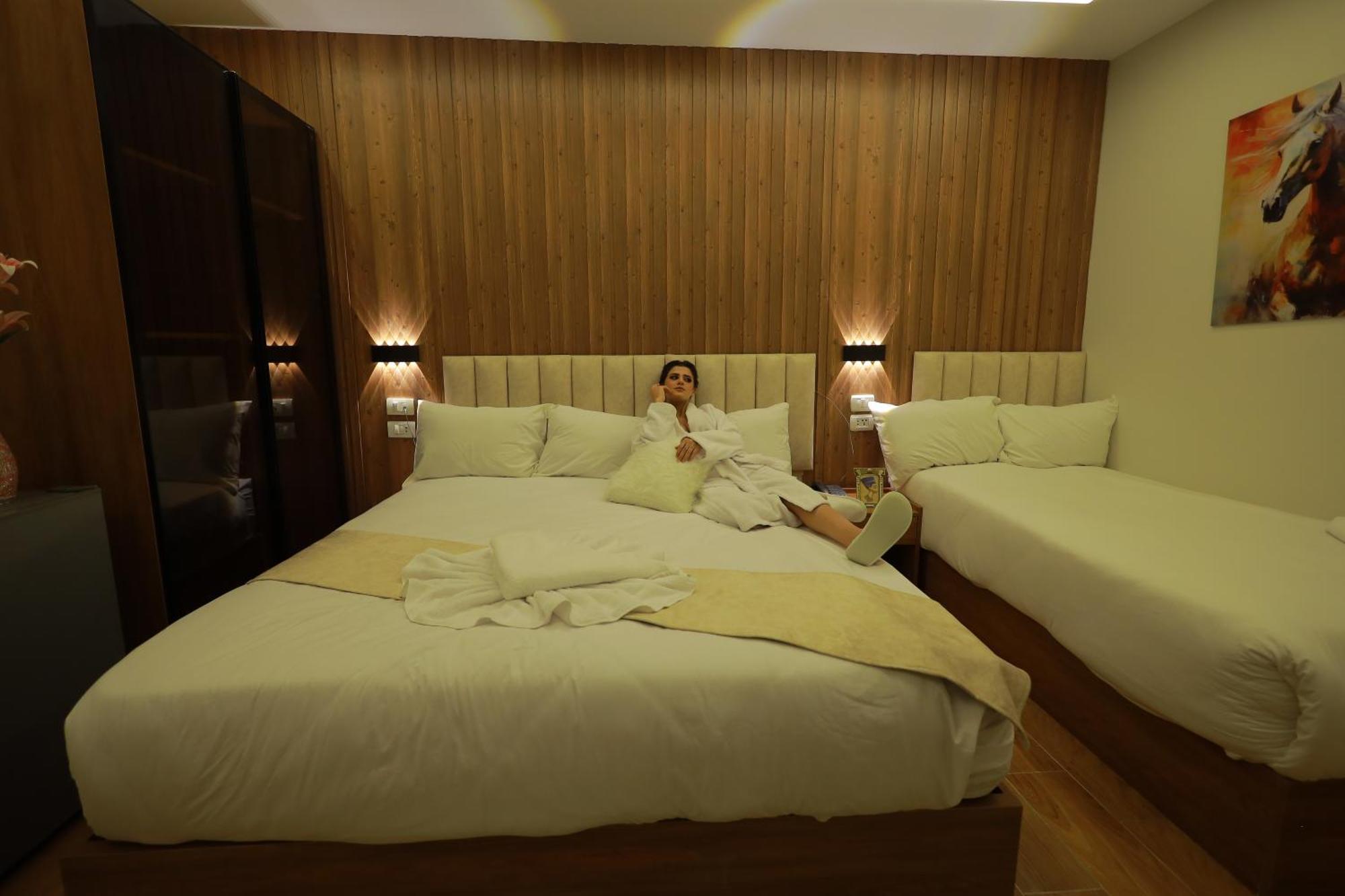The Muse Pyramids Inn Kafrat al Jabal Bagian luar foto