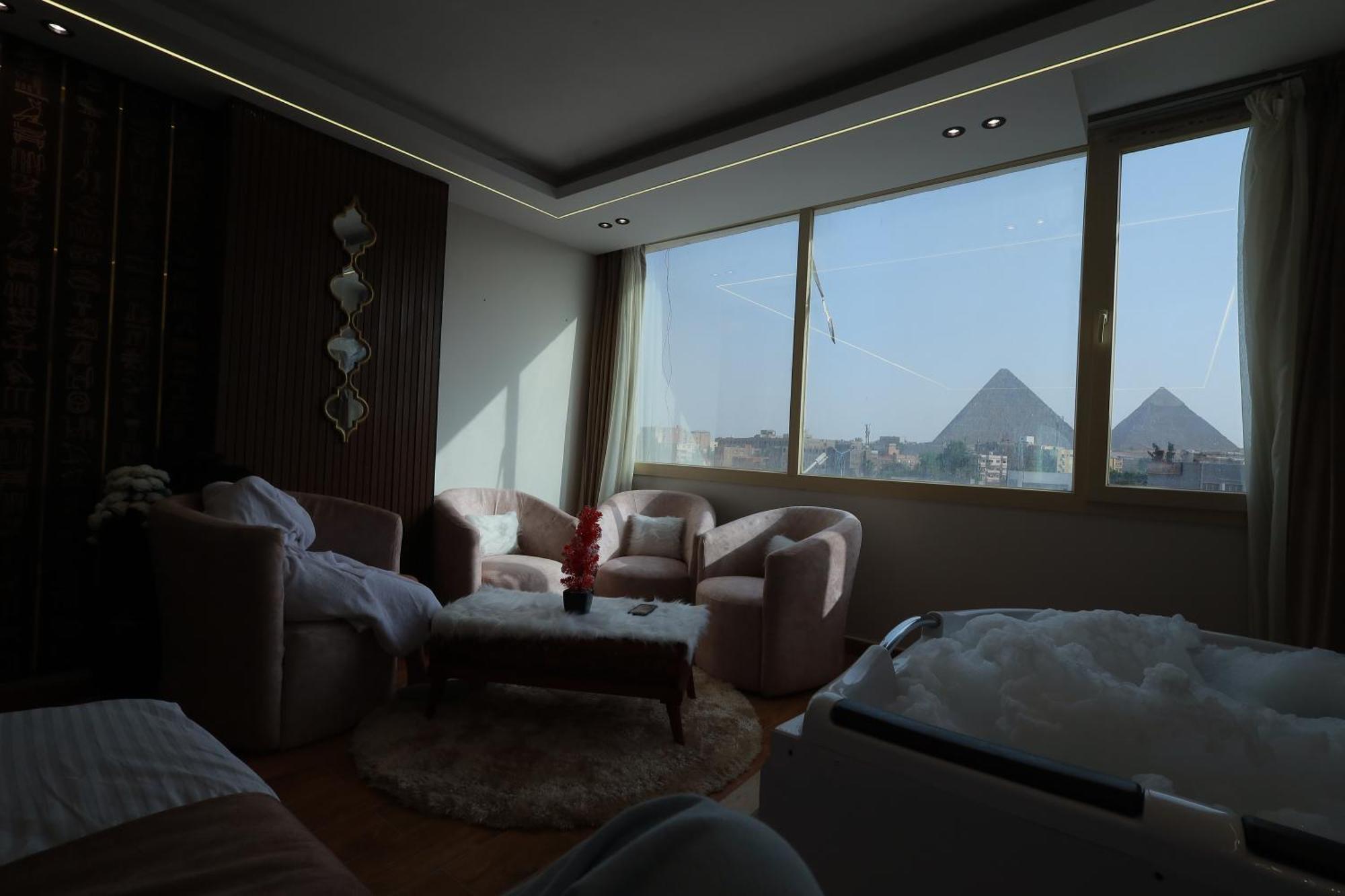 The Muse Pyramids Inn Kafrat al Jabal Bagian luar foto