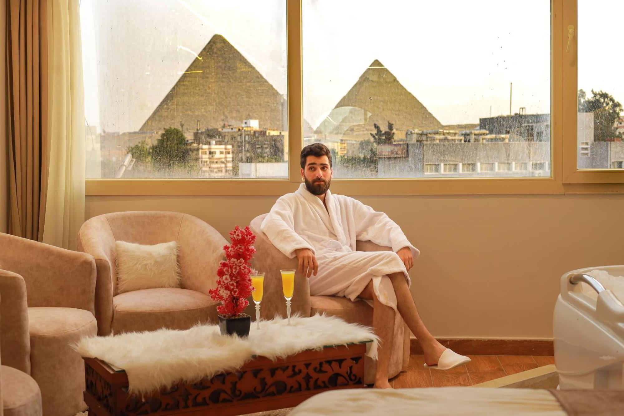 The Muse Pyramids Inn Kafrat al Jabal Bagian luar foto